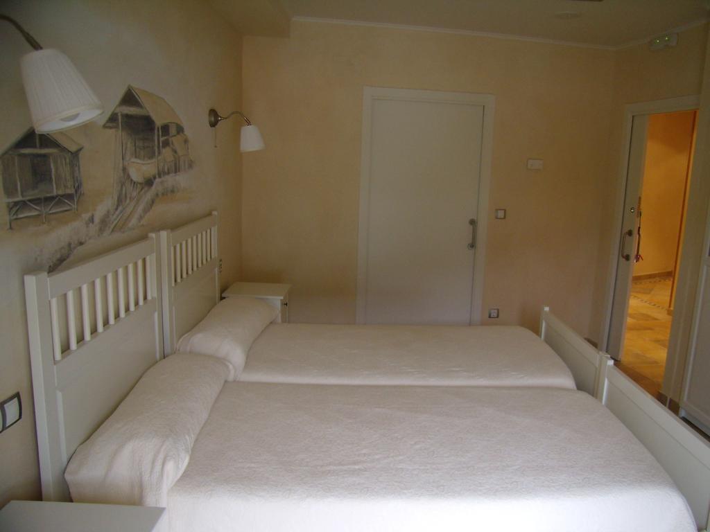 Hotel Zumalabe Mutriku Quarto foto